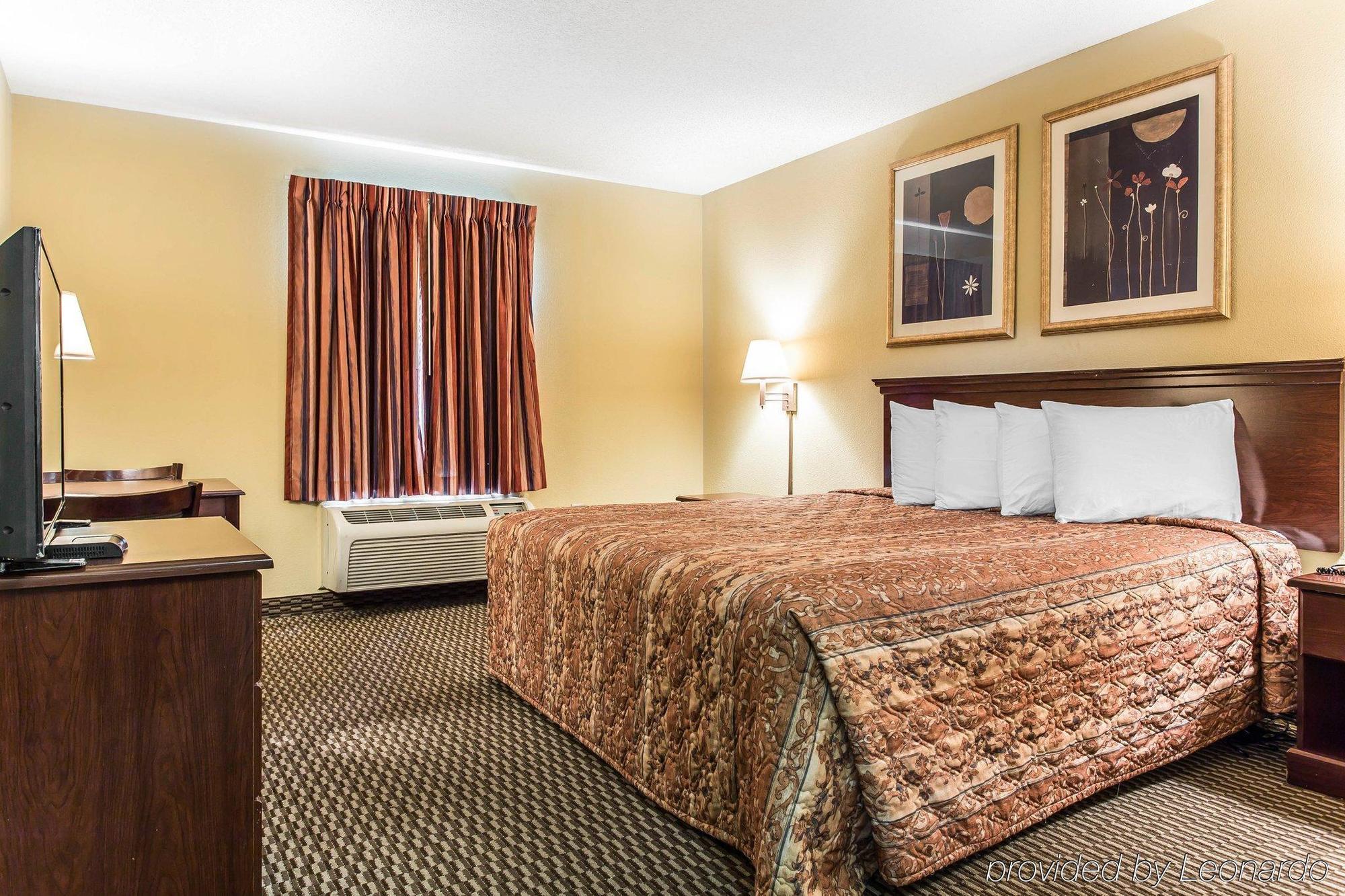 Rodeway Inn Forest Park Exterior foto